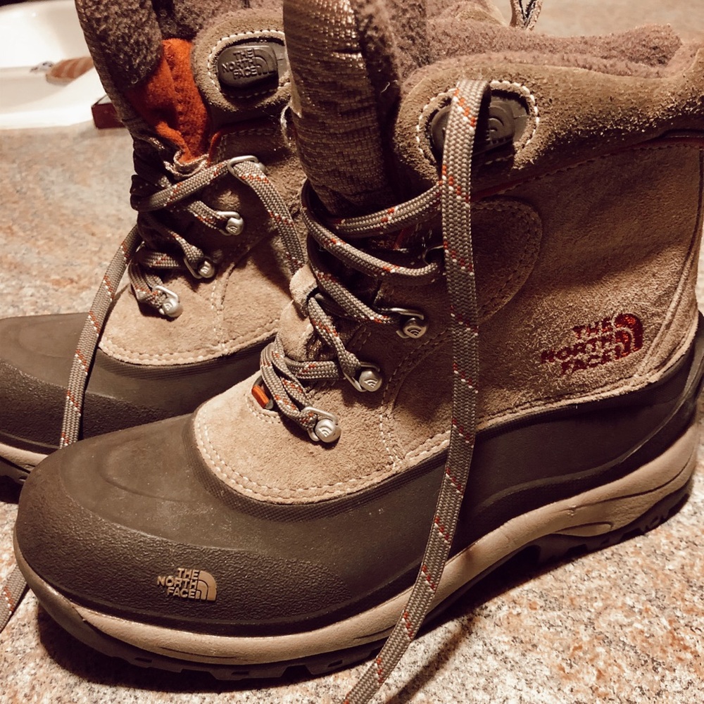 North Face TNF Winter Grip Snow Boots size 8.5